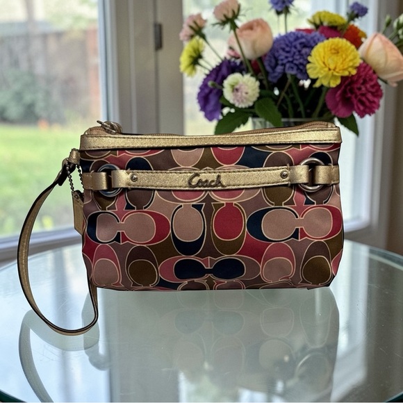 Coach Handbags - Coach scarf print sateen signature C wristlet wallet with hangtag